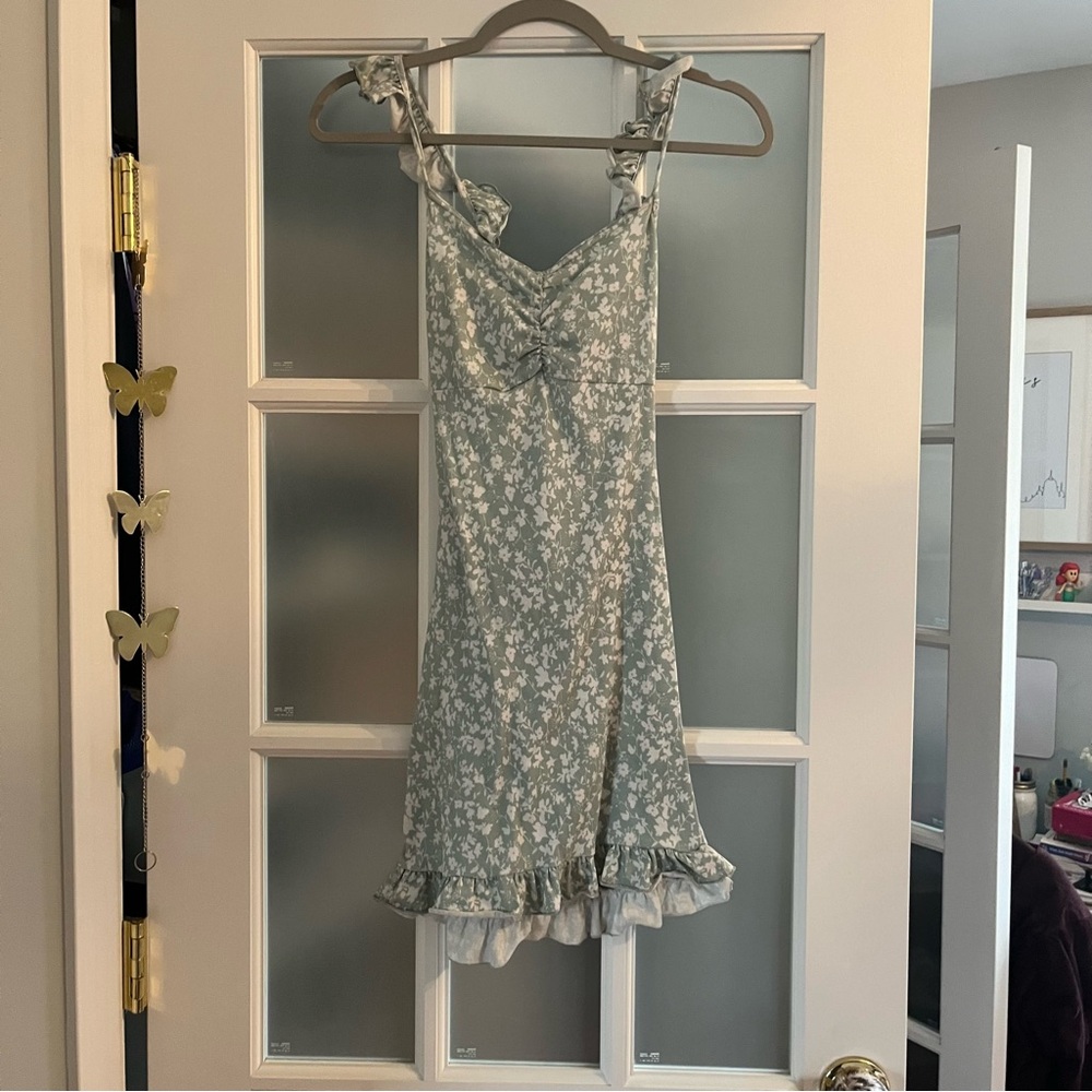 Open back flower body con dress